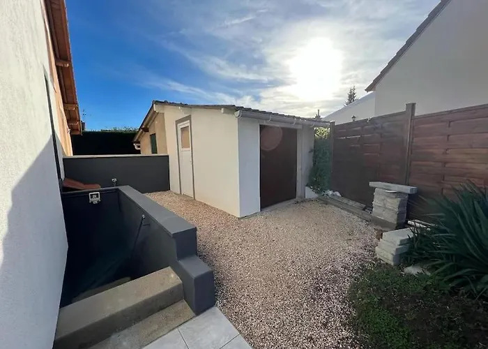 Jolie Maison, Jardin Et Parking