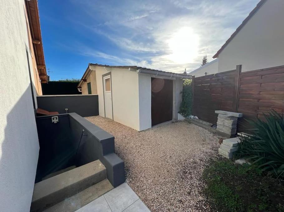 Apartment Jolie Maison, Jardin Et Parking Desertines (Allier)